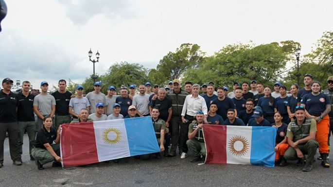Regresan los bomberos  que colaboraron en Chubut