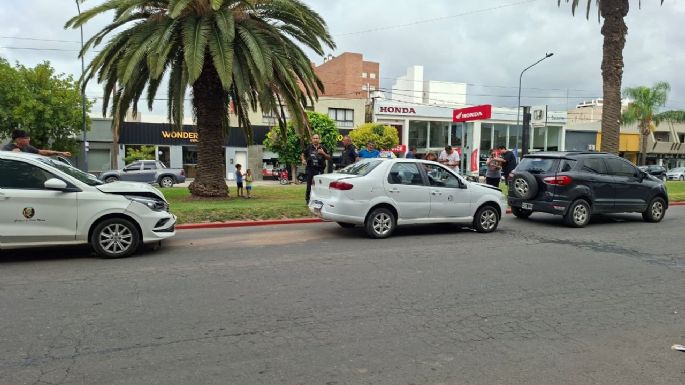 Choque por alcance de cuatro vehículos en el bulevar Alvear