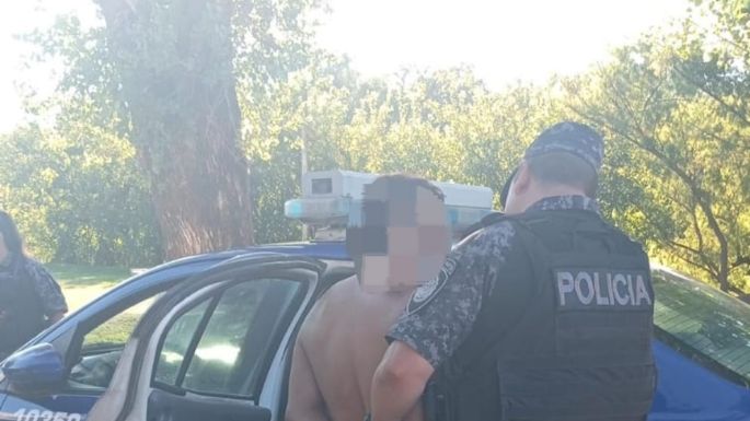 Amenazaron con un arma a un joven para robarle, y después quisieron sobornar a policías