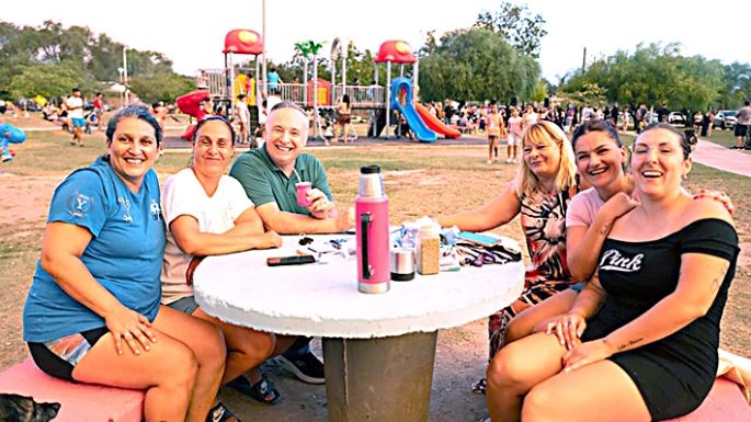 Plaza renovada en Los Olmos