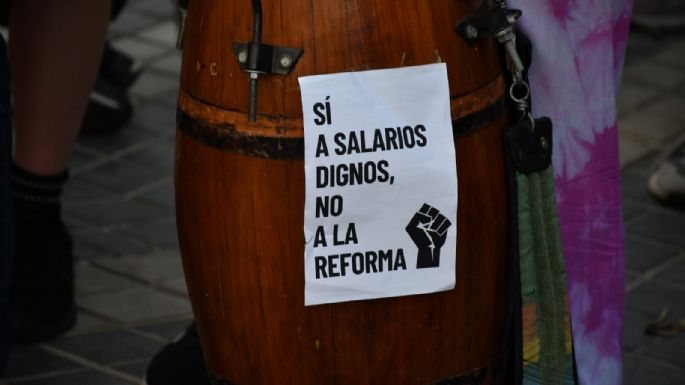 Marcha en Plaza Centenario contra la reforma laboral