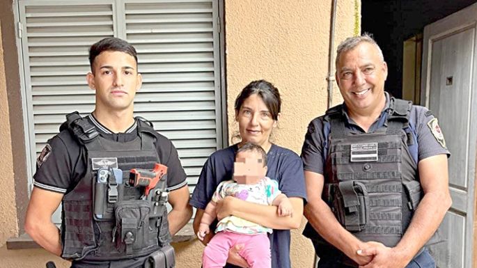Policías de la Departamental salvaron a un bebé