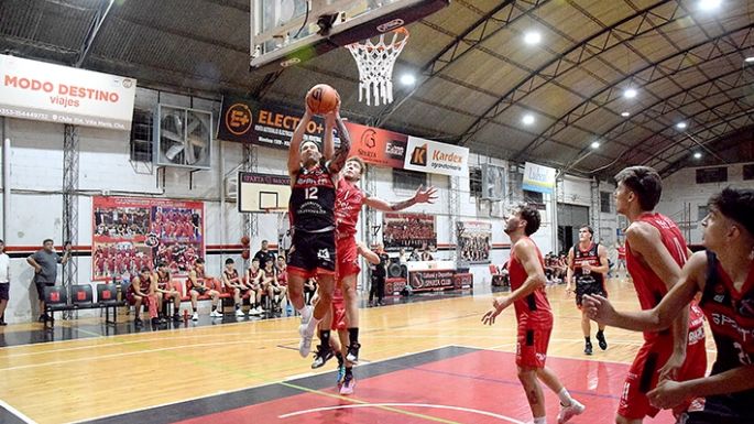 Sparta ganó en su primer amistoso