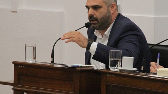 Golpe político en la oposición: Botta y Perret se van de JxC