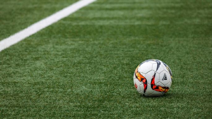 Forlán debutó con caída