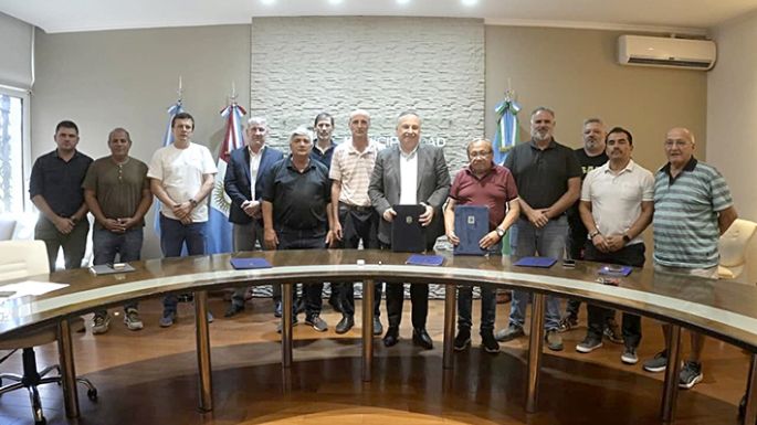 Calle de acceso al Mercado se pavimenta por acuerdo