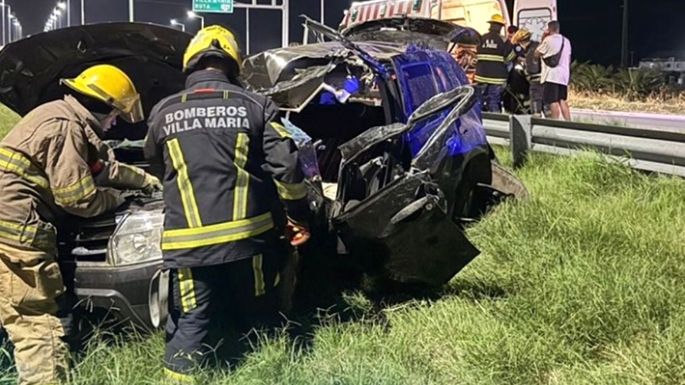 Bonaerenses lesionados al chocar un guardarraíl
