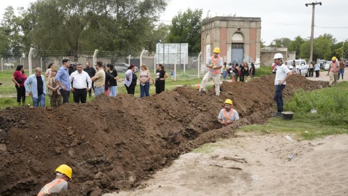 Comenzó la obra por el servicio de agua potable en el loteo Santa Clara