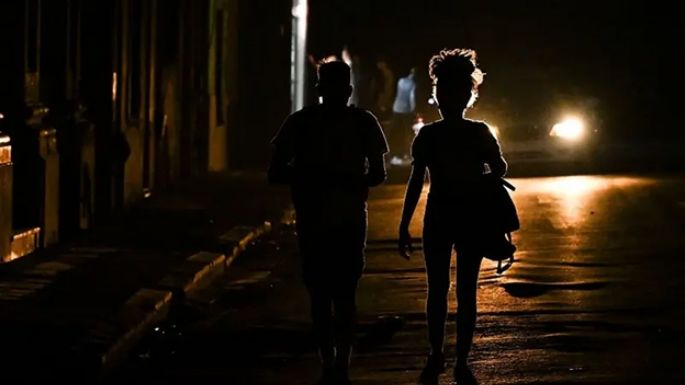 Nuevo apagón total en Cuba por la negativa a proporcionarle petróleo