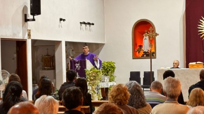Realizaron una misa en homenaje al Padre Hugo