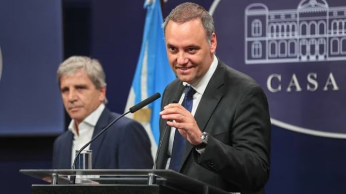 Adorni retoma sus conferencias