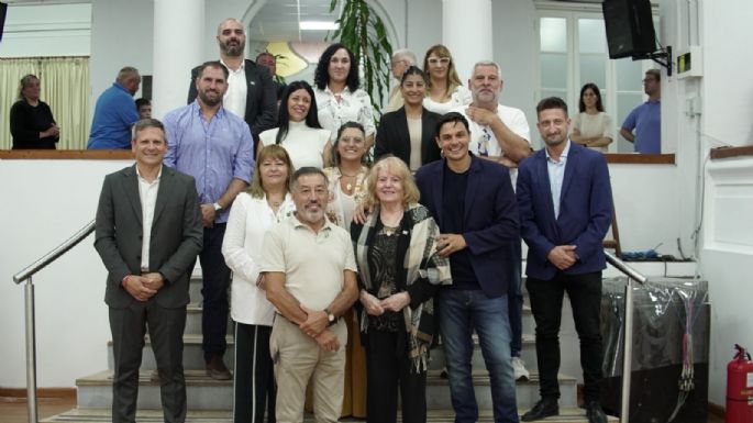 El Concejo aprobó la licencia de Accastello por el viaje a China