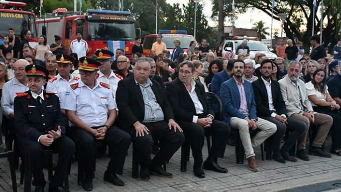 Un cuarto de siglo con  nuevo camión cisterna