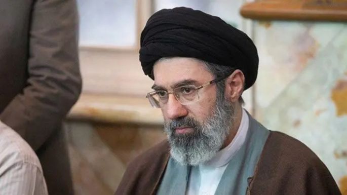 El hijo del ayatollah asesinado fue elegido como líder supremo de Irán