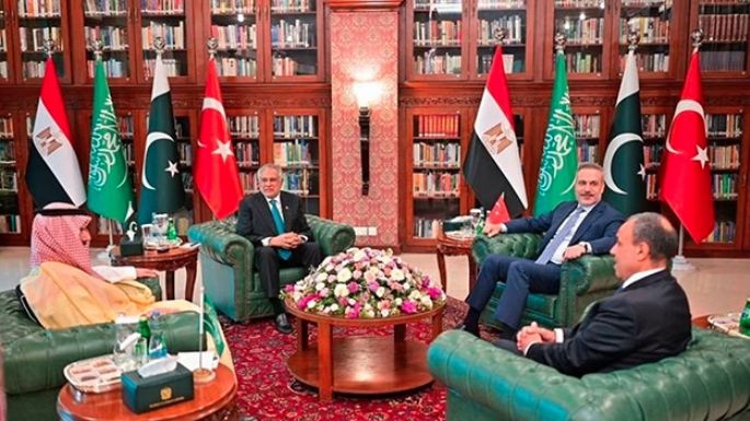 China y Pakistán presentaron propuestas para restaurar la paz
