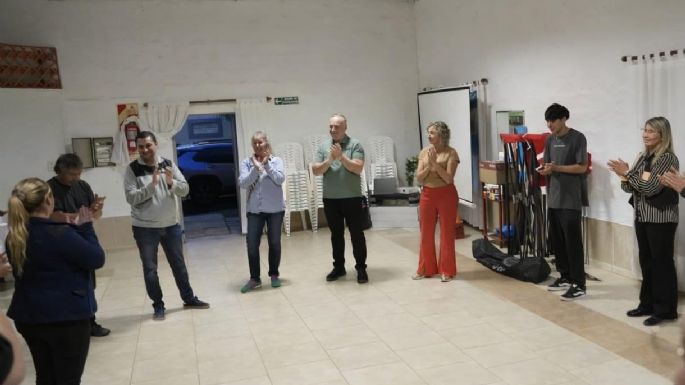 El municipio entregó equipamiento a un proyecto juvenil en barrio Las Acacias