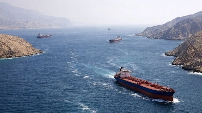 Irán afirma tener “el control total” de Ormuz