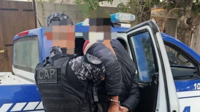 Huyó de la Policía al descartar dos celulares y una balanza en la calle