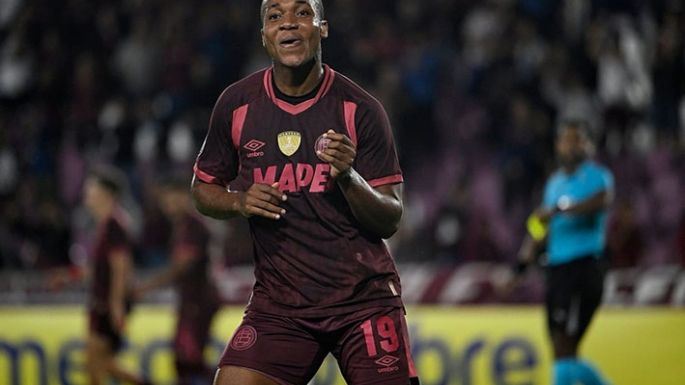 Lanús se recuperó con su primer triunfo