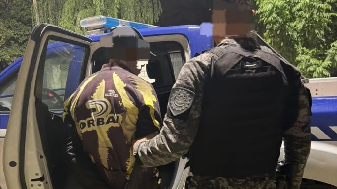 Robó ocho bolsas de cemento e intentó escapar en bici