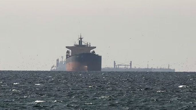 Irán atacó tres buques  en el estrecho de Ormuz