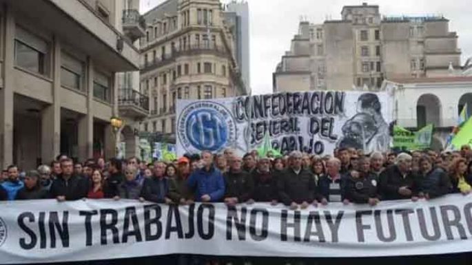 El Gobierno hizo dar marcha atrás a la Justicia y restableció 83 artículos
