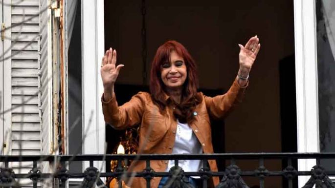 Ordenan decomisar los bienes de CFK