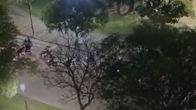 Sorprendió una horda de motos en la costanera
