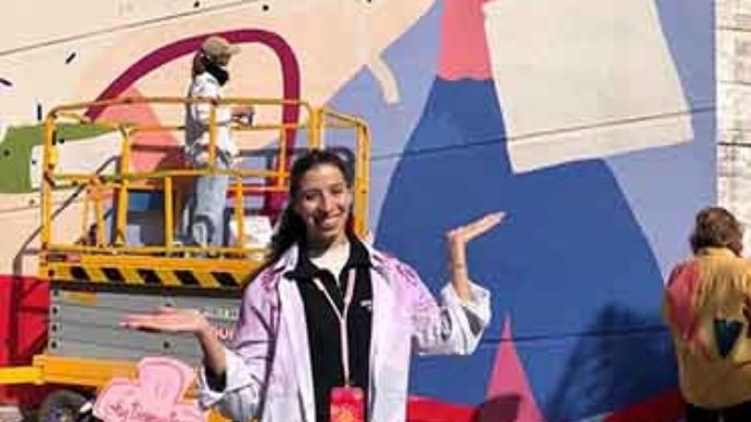 La artista Tami Martínez Di Nella plasma su arte