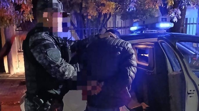 Dos jóvenes "levantaportones" quedaron detenidos
