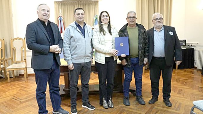Formalizan aporte a Bomberos