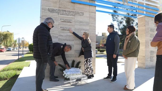 Homenajearon al héroe Busto