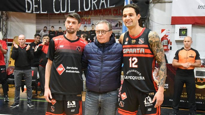 Un espectador de lujo en el duelo villamariense: Rubén Magnano
