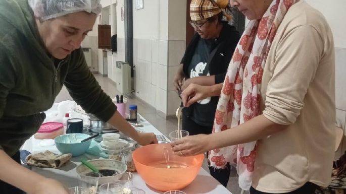 Panificación y pastelería: 45 vecinos comenzaron un taller en el Municerca 5