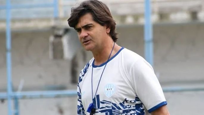 Luego de siete años, Forestello vuelve a ponerse el buzo de DT