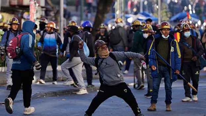 Se multiplicaron los bloqueos en Bolivia, donde predomina el desabastecimiento
