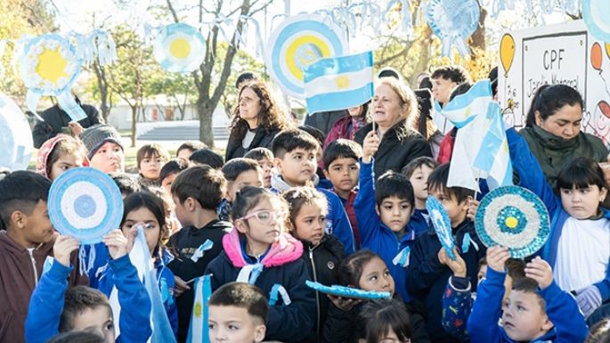 Por la escarapela