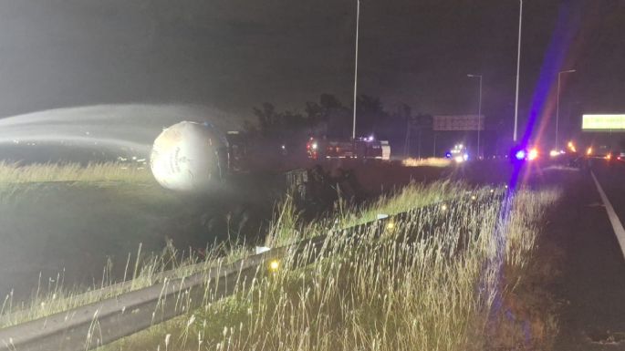 Choque fatal entre camiones en la autopista