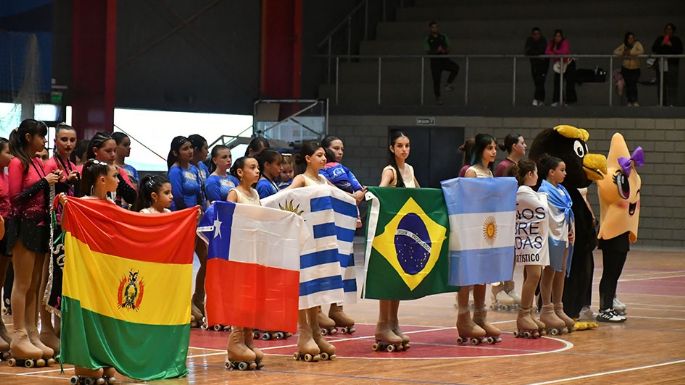 Una apertura con música y colores