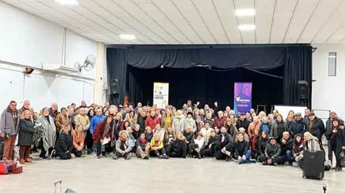 160 adultos mayores viajan muy  felices a la colonia de Alta Gracia