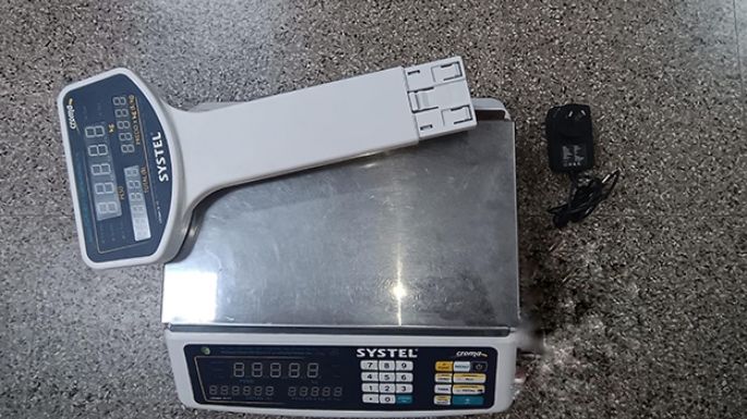 Lo encontraron vendiendo una balanza robada