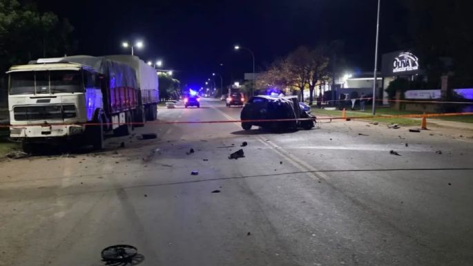 Automovilista falleció al colisionar contra un camión estacionado