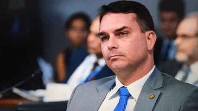 Flavio Bolsonaro se prepara para enfrentar a Lula da Silva