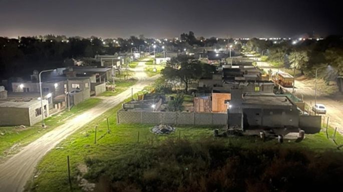 Nueva luminaria en Los Chaleses