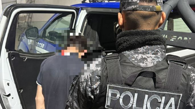 Violentaba la persiana de un comercio para entrar cuando fue abordado por la Policía