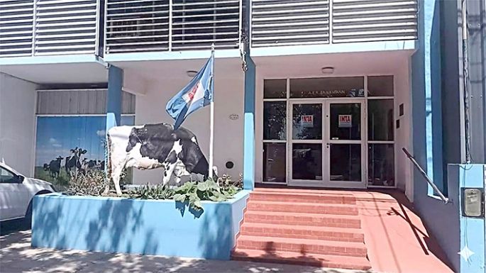 Nueva jornada de forestación en la Central de EPEC de Las Playas