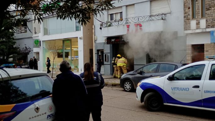 Incendios en una distribuidora del centro y en un domicilio particular