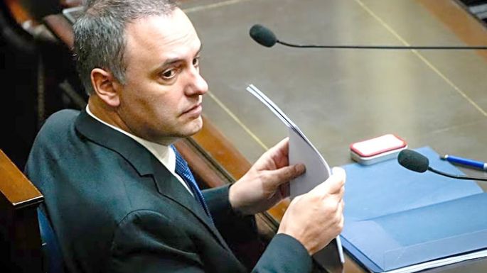 La Justicia quiere saber si Adorni hizo plata con bitcoins