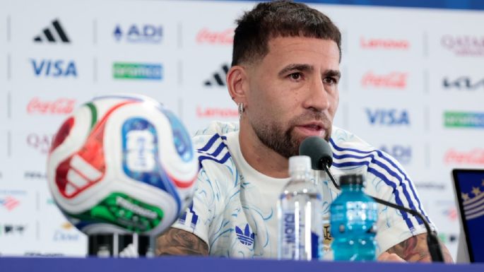 Scaloni confirmó al Dibu y aseguró que Julián “está disponible”