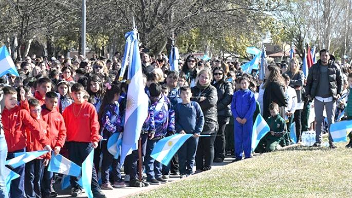 Juran alumnos de instituciones locales